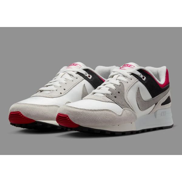 NIKE FD3598-100 2