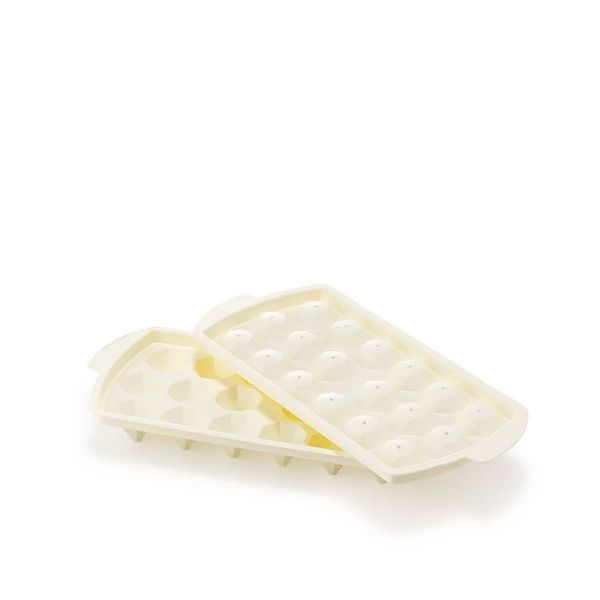 صينية مكعبات ثلج على شكل ألماس