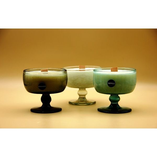 Bougie parfumée sur pieds 100%...