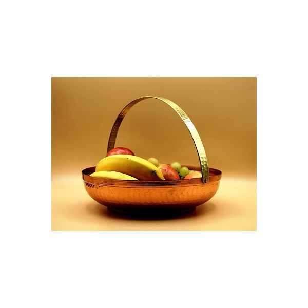 Panier en cuivre martelé