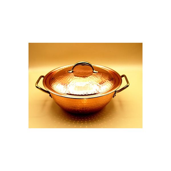 Soupière en cuivre martelé