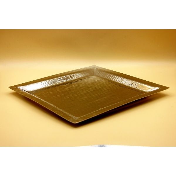 Plateau carré en cuivre martelé